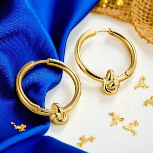 🆕 Chic Knot Accent 18K Gold Hoop Earrings Trendy Stainless Steel Minimalist - Picture 9 of 13